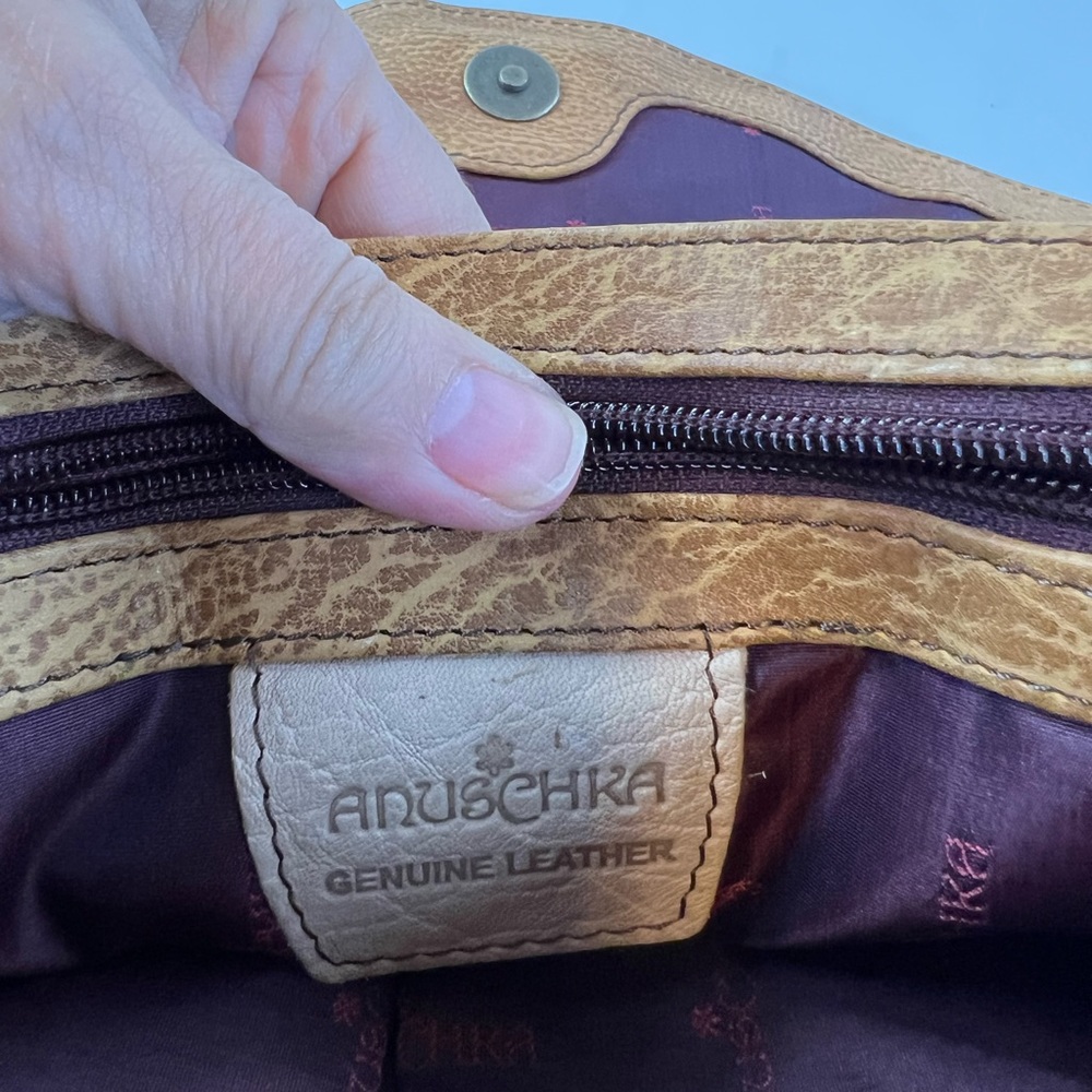 Anuschka Hand-Painted Shoulder Bag - Picture 11 of 13